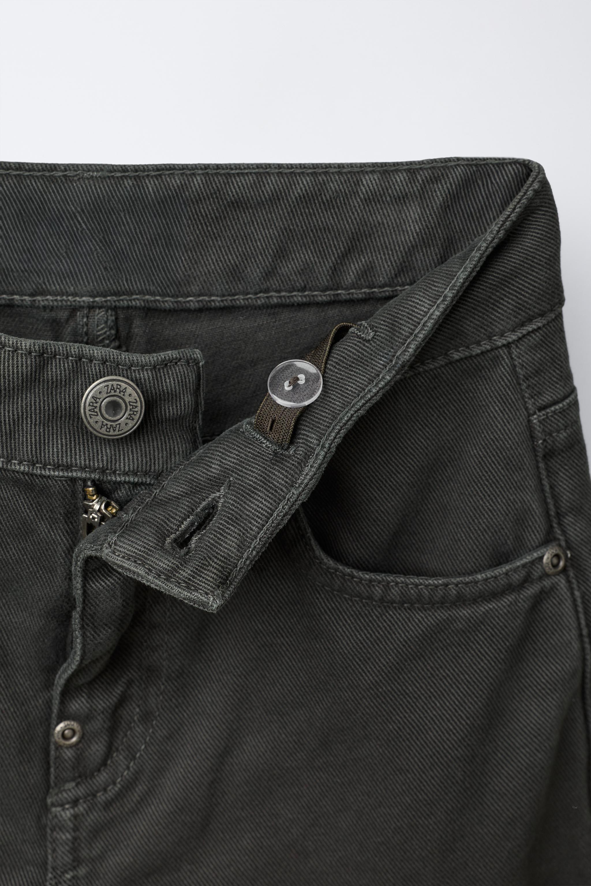 LOOSE FIT PATCH JEANS